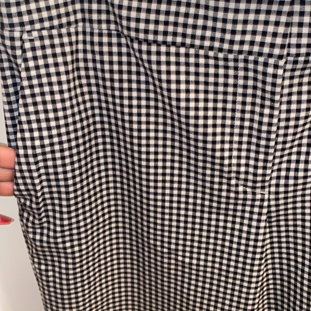 Liz Claiborne - Picture 3 of 5
